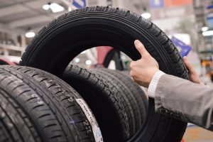 cách chọn lốp xe ô tô