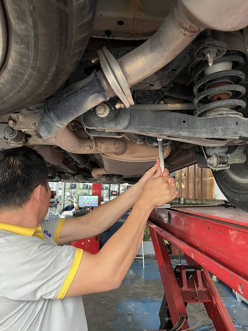 sửa chữa khung gầm ô tô tại Tân Hoàn Cầu